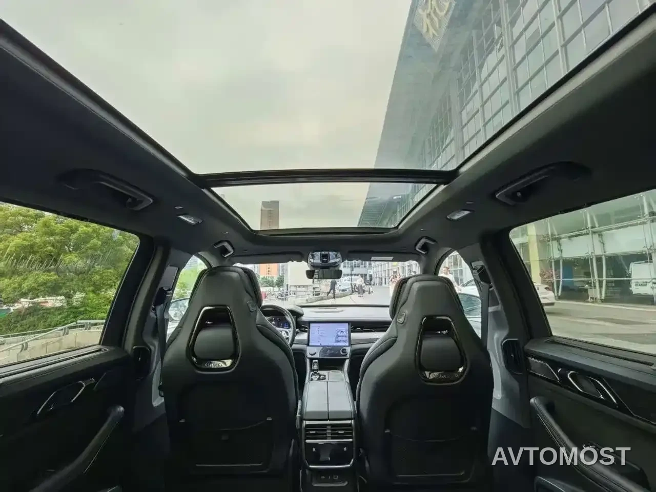 Lynk & Co 09 EM-P 2021 2.0T PHEV Ultra 6-seater — фото 13