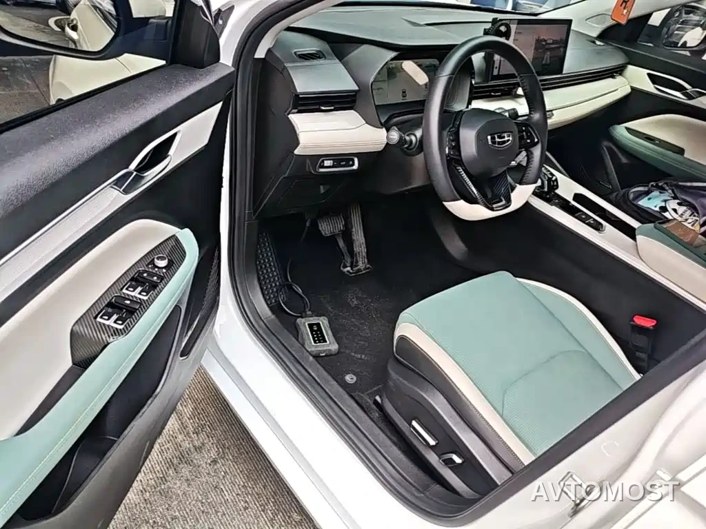 Geely Emgrand L HiP 2022 1.5TD-DHT Pro 100KM Super Swift — фото 16