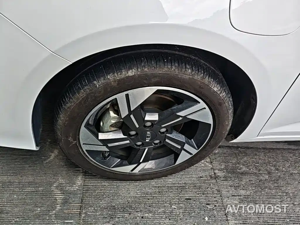 Geely Emgrand L HiP 2022 1.5TD-DHT Pro 100KM Super Swift — фото 22