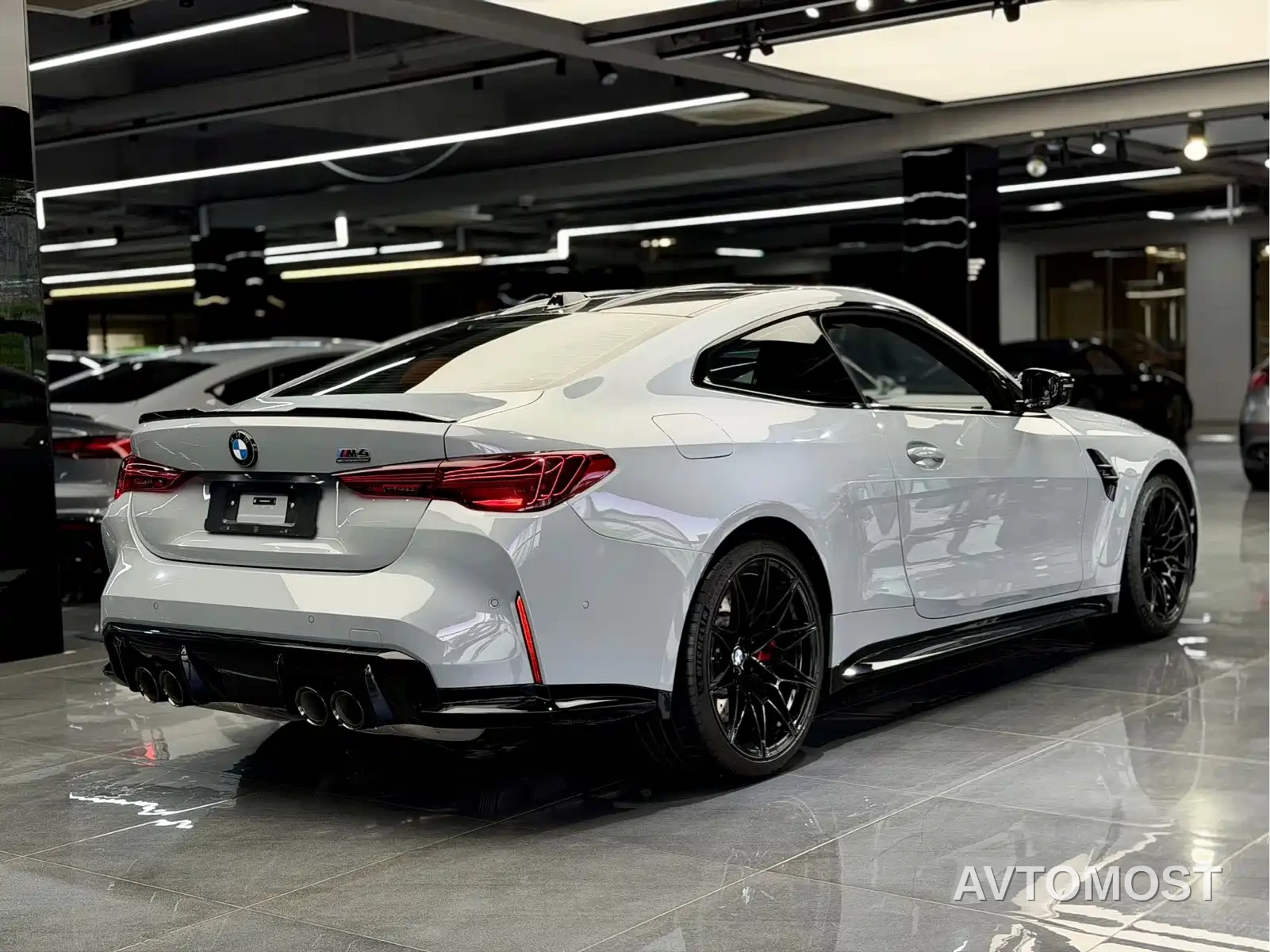 BMW M4 2024 BMW M4 Coupe M xDrive Competition — фото 4