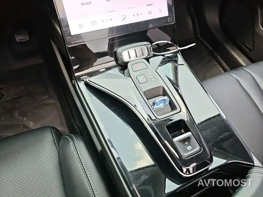 Dongfeng Aeolus Haohan 2023 DH-i 1.5T Luxury Edition — фото 12