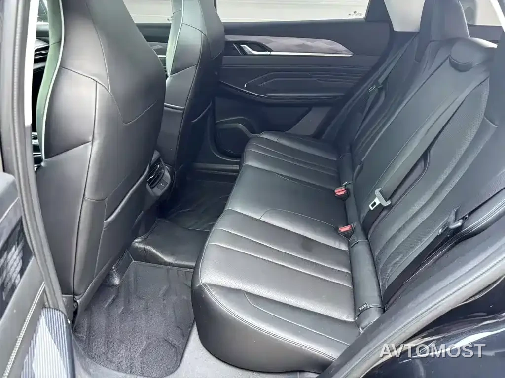 Dongfeng Aeolus Haohan 2023 DH-i 1.5T Luxury Edition — фото 15