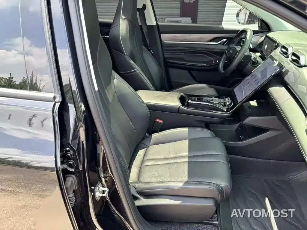 Dongfeng Aeolus Haohan 2023 DH-i 1.5T Luxury Edition — фото 23