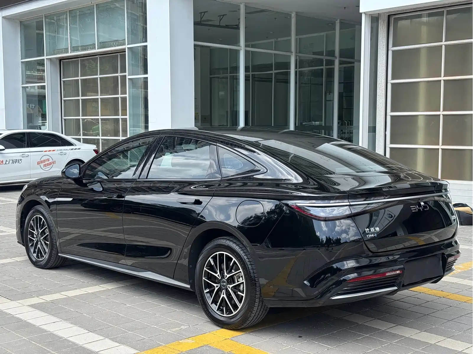 BYD Seal 07 DM-i 2025 DM-i 1.5L 70km Elite — фото 4