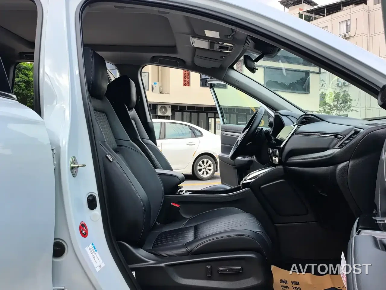 Honda Breeze New Energy 2022 Model e:PHEV Premium Edition — фото 9