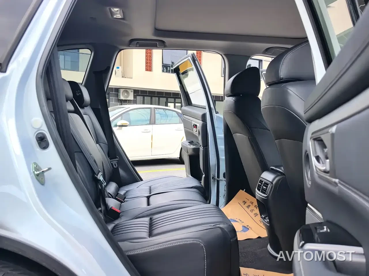 Honda Breeze New Energy 2022 Model e:PHEV Premium Edition — фото 10