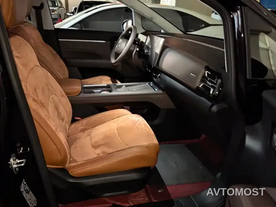 Wuling Motors Xingguang 730 New Energy 2025 Model Plug-in Hybrid Base Version — фото 8