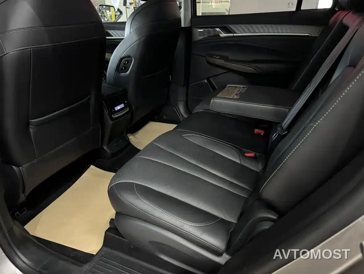 Roewe RX9 2023 2.0T 2WD Yuexiang Edition — фото 15