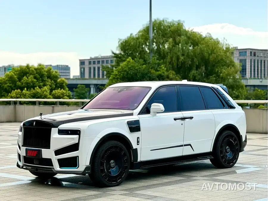 Rolls-Royce Cullinan 2018 5-Seater Version