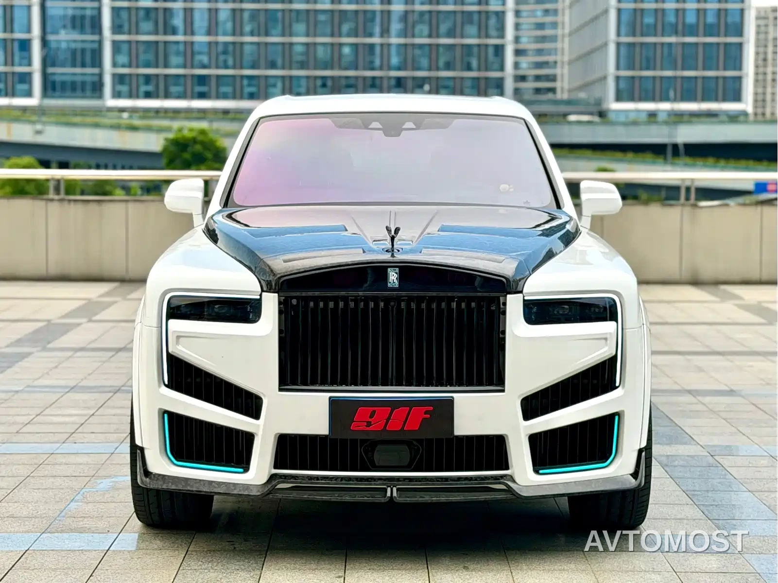 Rolls-Royce Cullinan 2018 5-Seater Version — фото 2