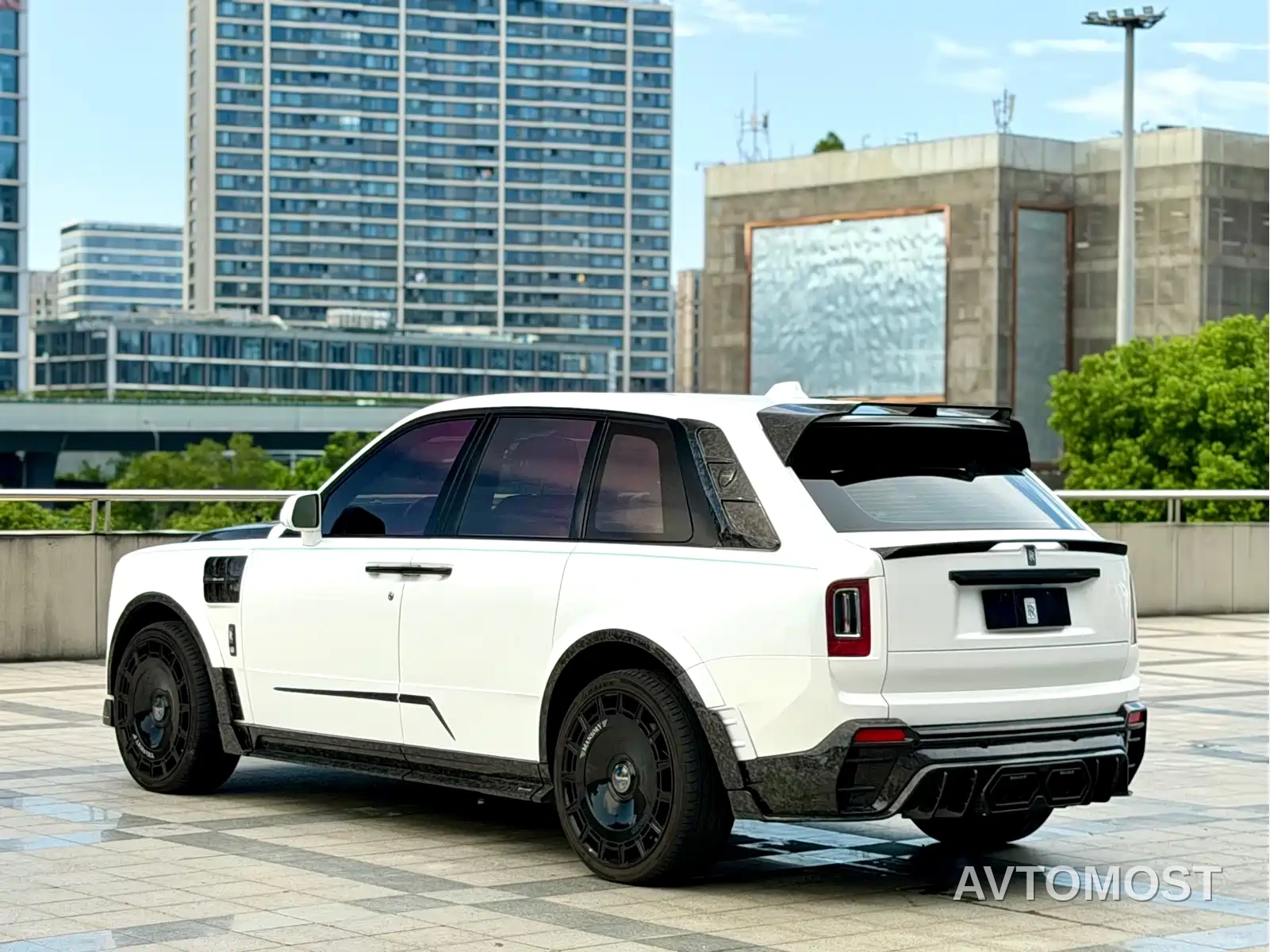 Rolls-Royce Cullinan 2018 5-Seater Version — фото 4