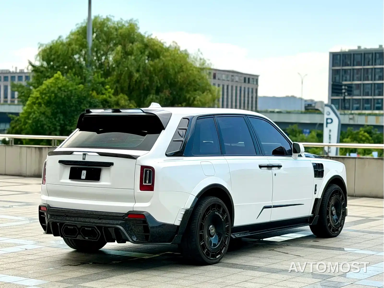 Rolls-Royce Cullinan 2018 5-Seater Version — фото 6