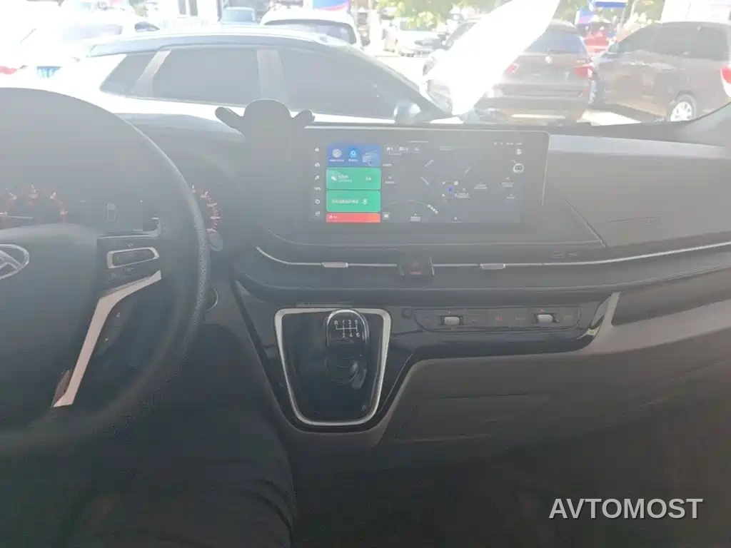 SAIC Maxus Xintu V70 2023 Model 2.0T Elite Manual Short Wheelbase Low Roof 5/6 Seats (125Ps) — фото 9