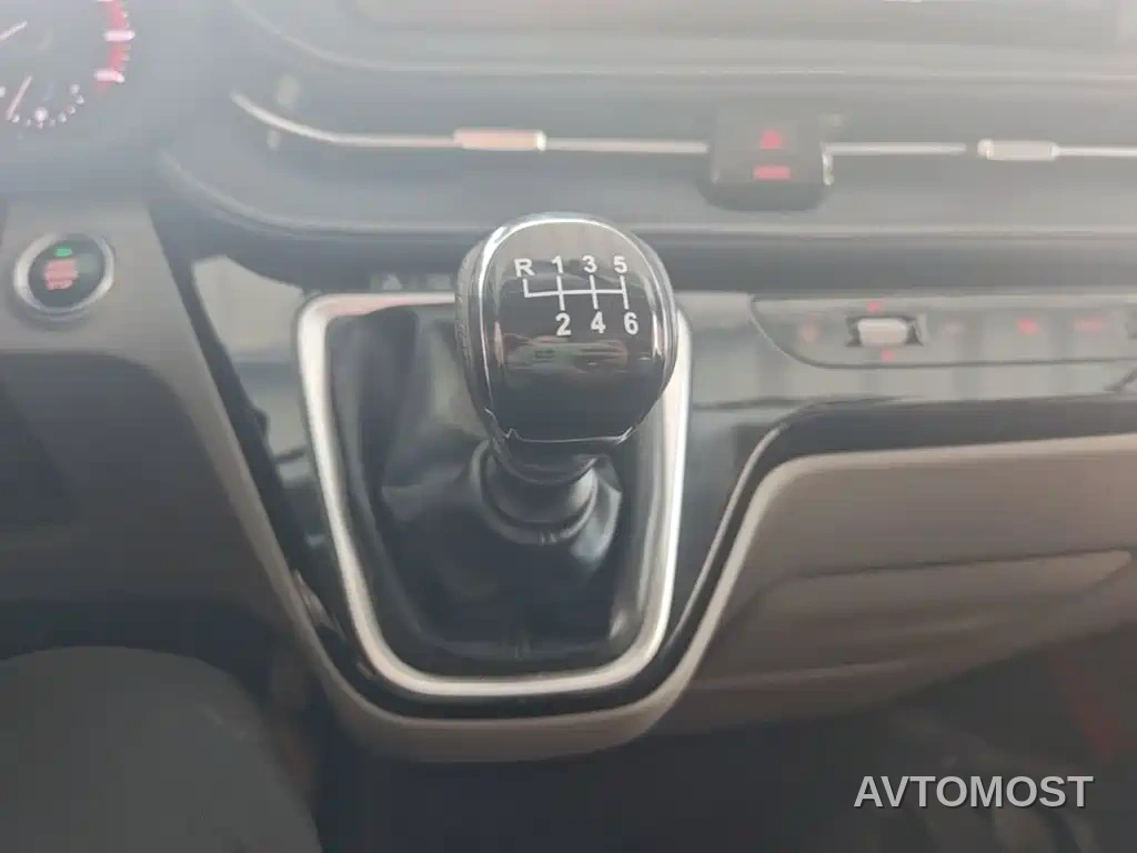 SAIC Maxus Xintu V70 2023 Model 2.0T Elite Manual Short Wheelbase Low Roof 5/6 Seats (125Ps) — фото 13