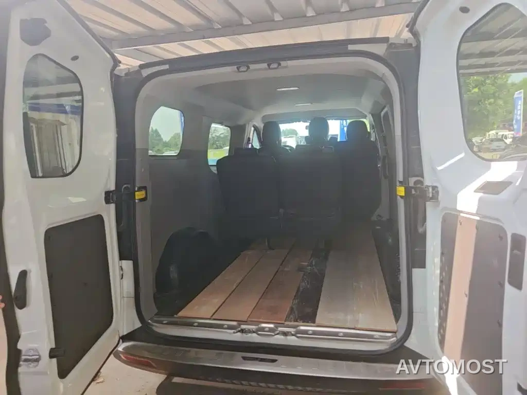 SAIC Maxus Xintu V70 2023 Model 2.0T Elite Manual Short Wheelbase Low Roof 5/6 Seats (125Ps) — фото 18