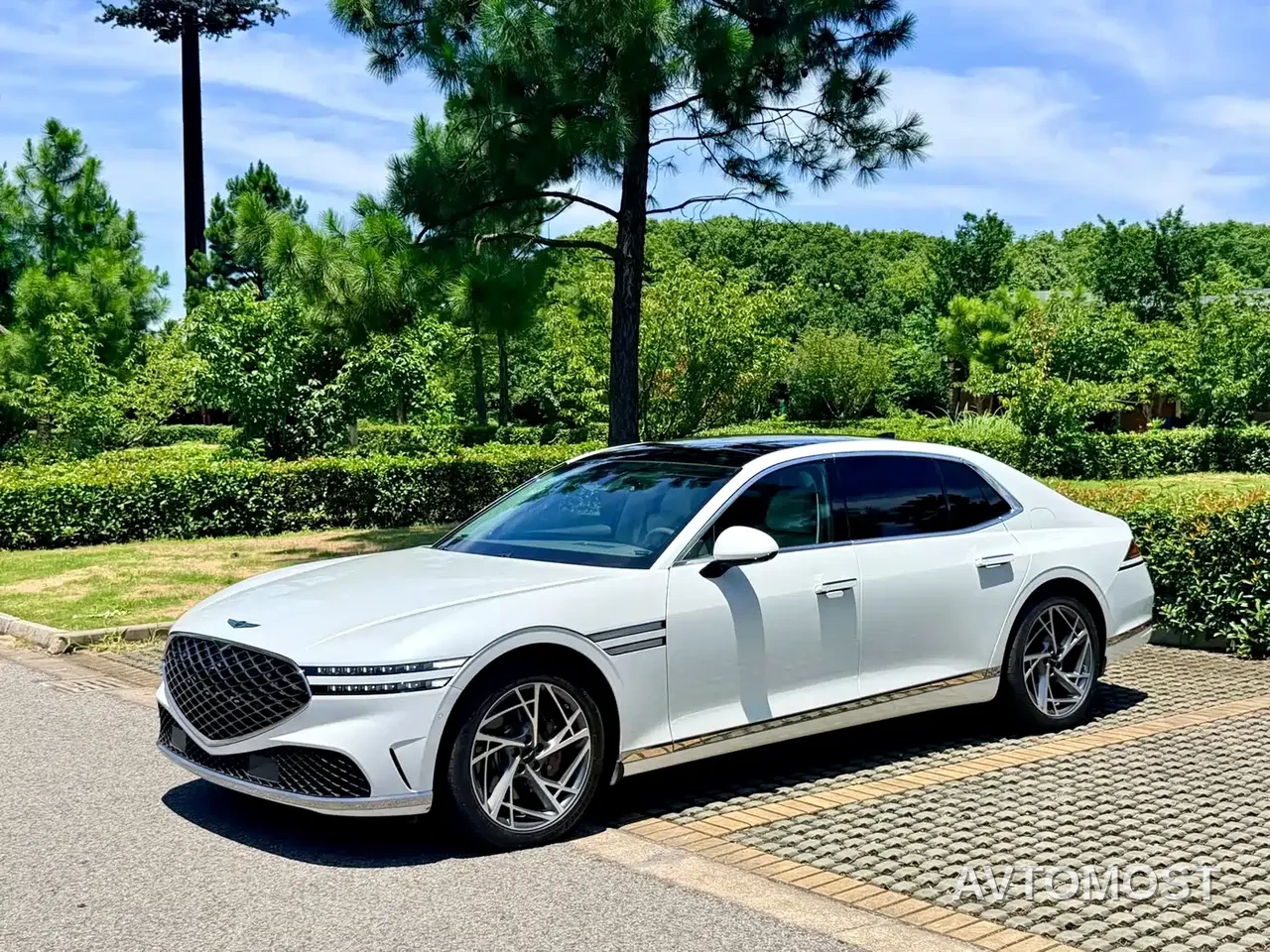 Genesis G90 2023 3.5T Flagship Version — фото 1