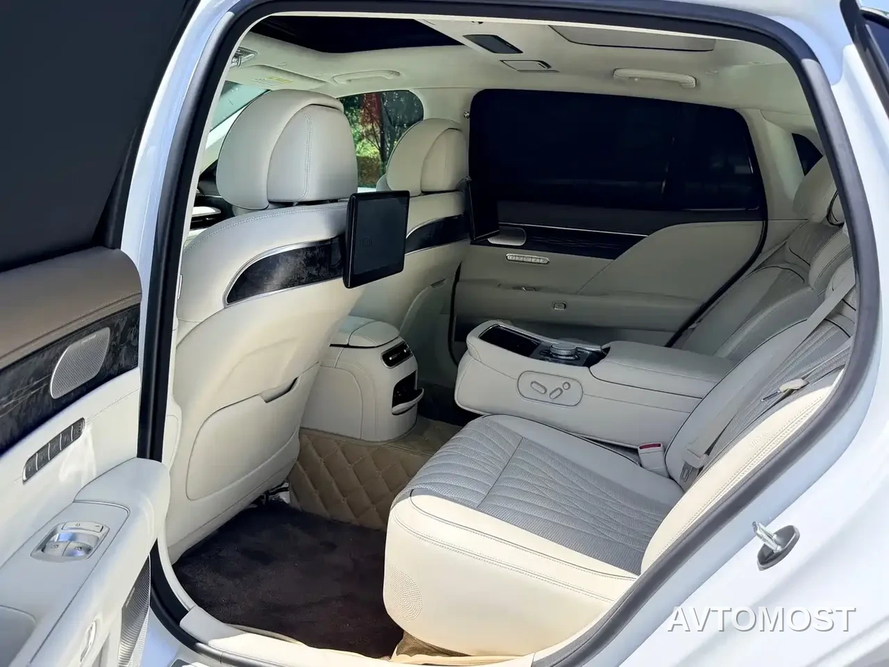 Genesis G90 2023 3.5T Flagship Version — фото 9