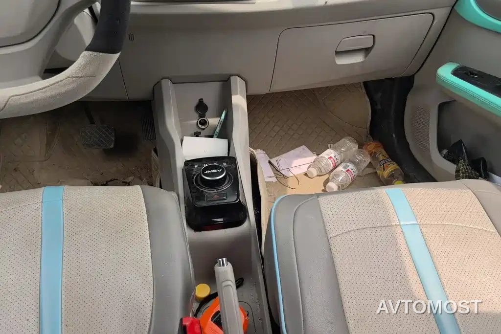JMCG New Energy Yizhi EV3 2024 Youth Edition 330KM Comfort — фото 16