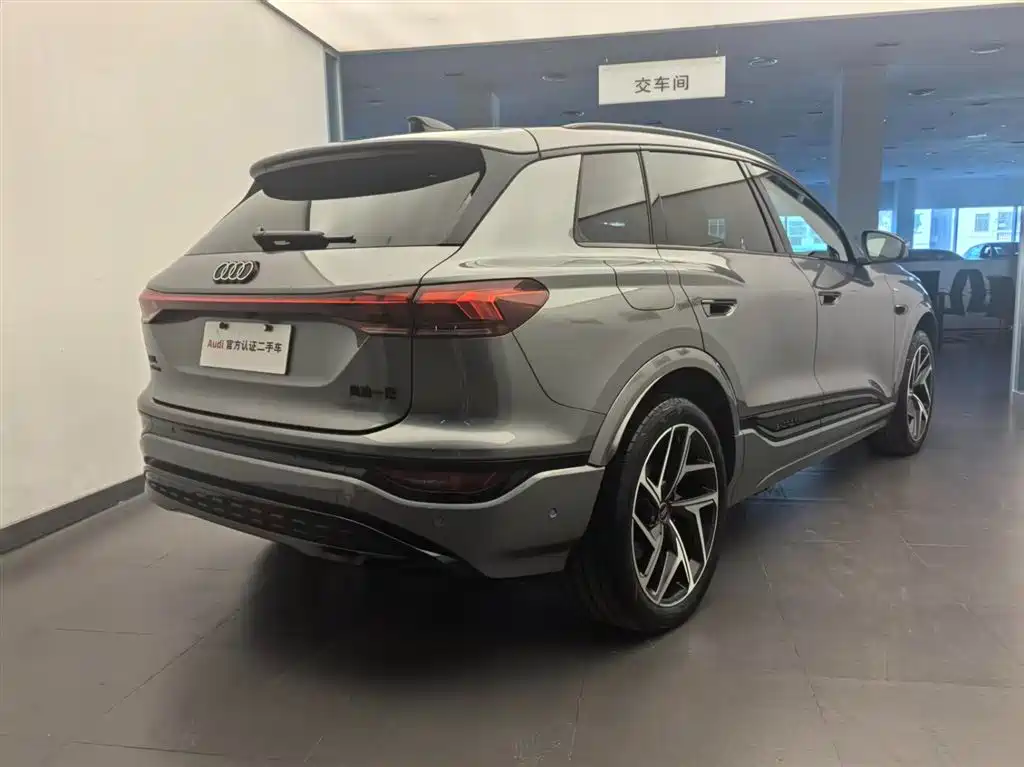 Audi Q6L e-tron 2025 Model Pioneer Edition — фото 4