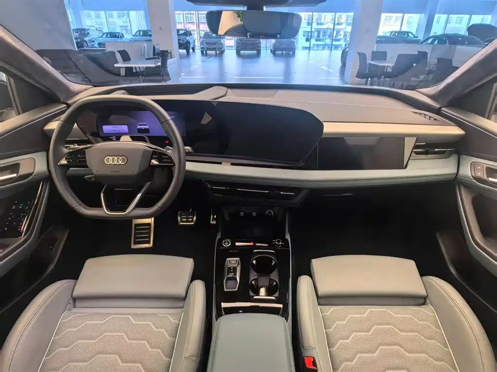 Audi Q6L e-tron 2025 Model Pioneer Edition — фото 8