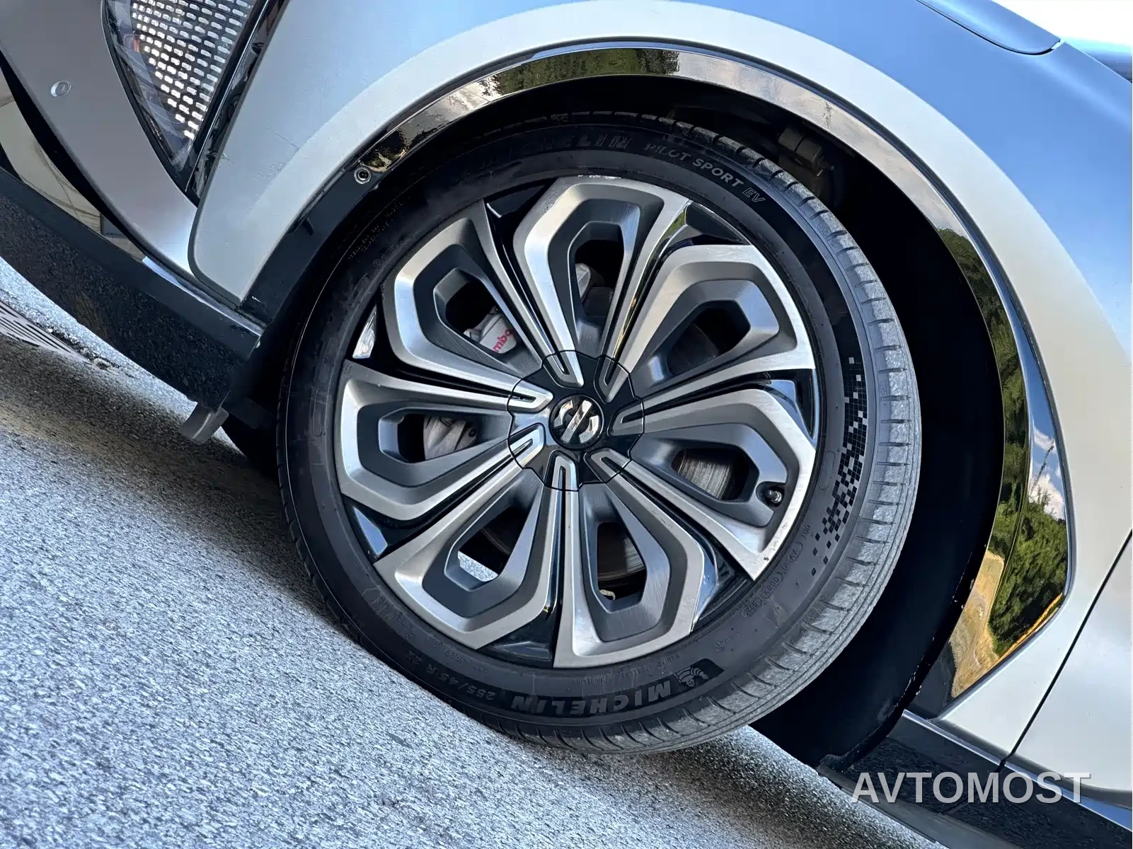 HiPhi X 2021 Flagship Edition 6-Seater — фото 9