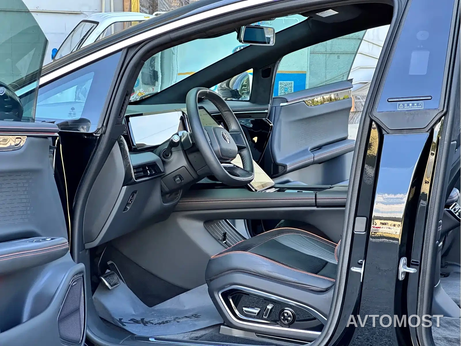 HiPhi X 2021 Flagship Edition 6-Seater — фото 12