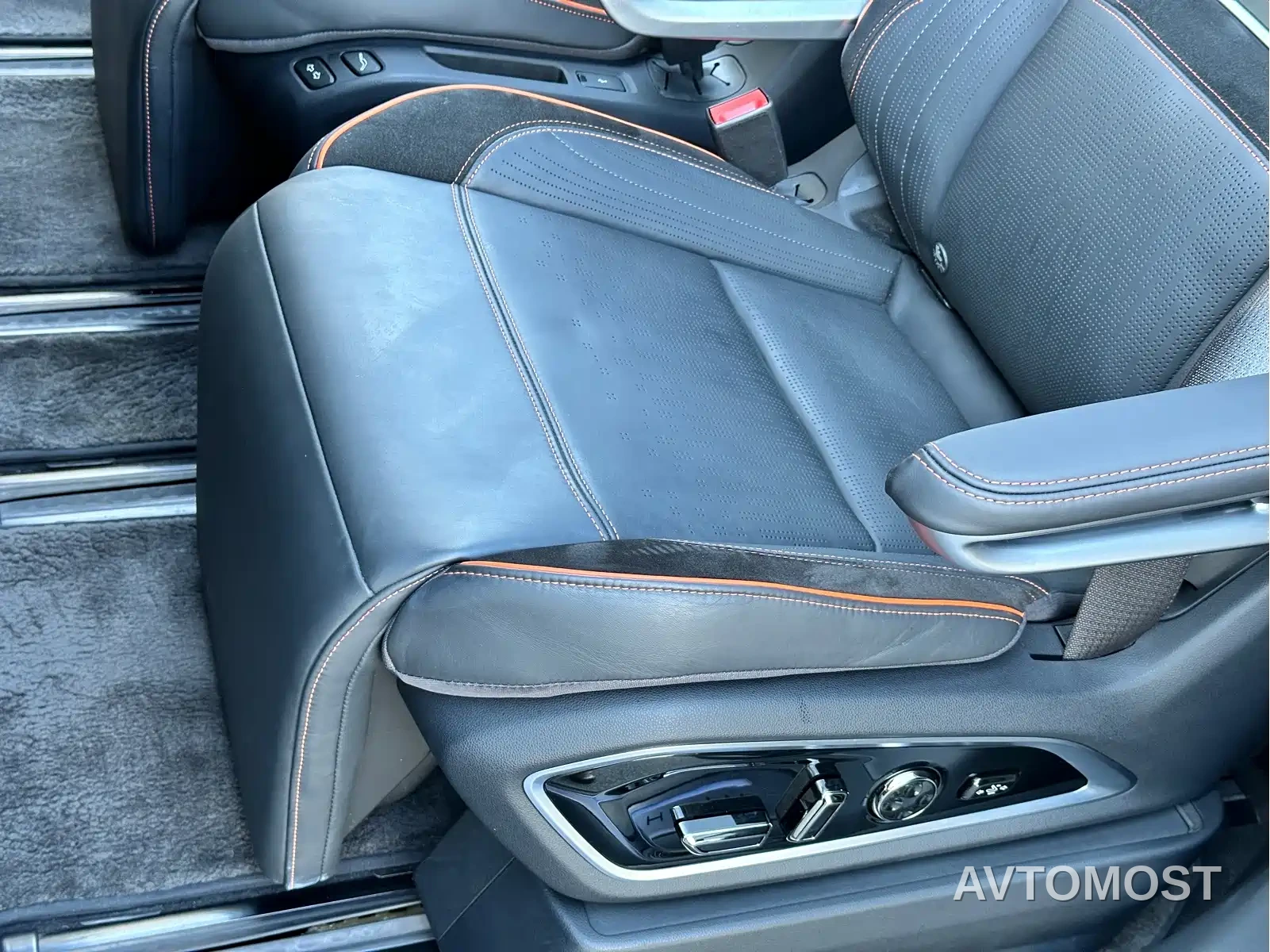HiPhi X 2021 Flagship Edition 6-Seater — фото 18