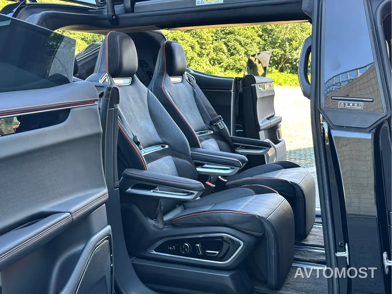 HiPhi X 2021 Flagship Edition 6-Seater — фото 31