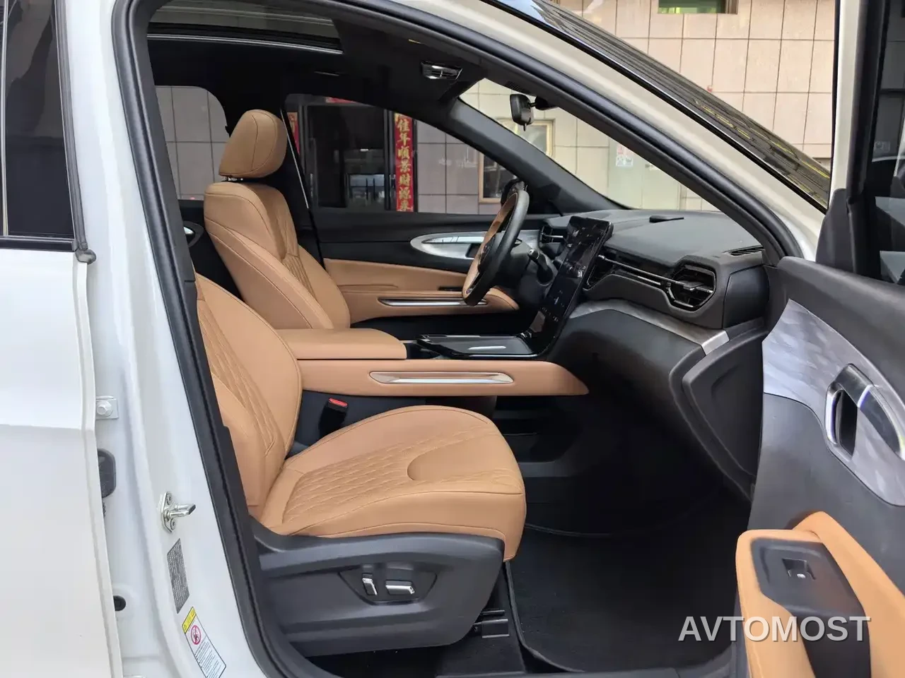 Besturn Yueyi 07 2025 210km Leisure Edition — фото 9