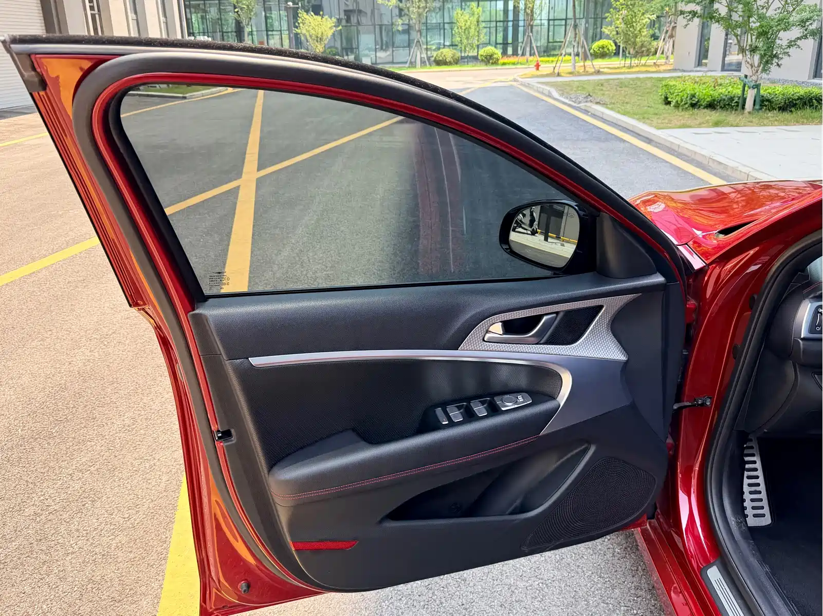 Genesis G70 2023 Model 2.0T RWD Luxury Edition — фото 7