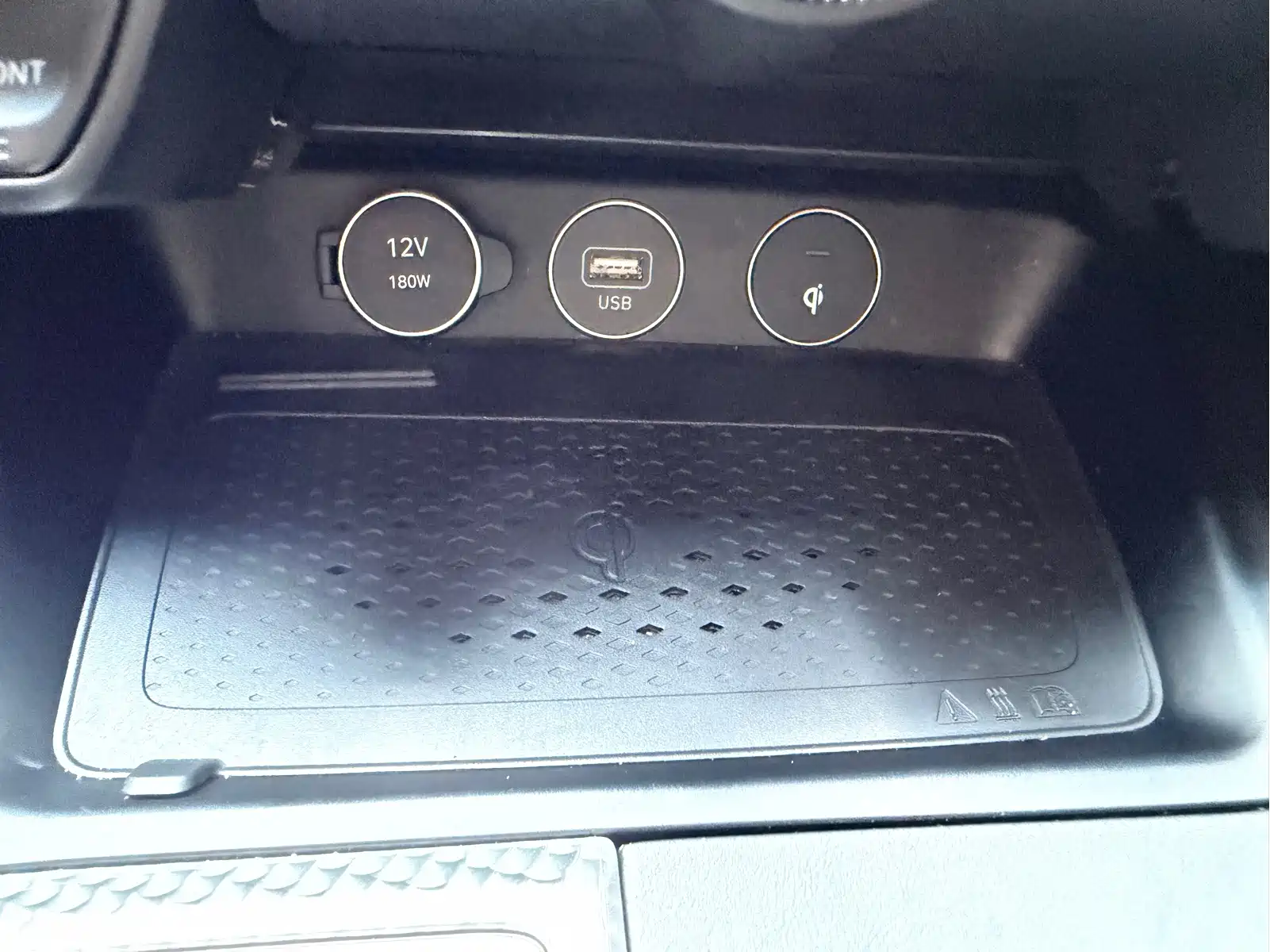 Genesis G70 2023 Model 2.0T RWD Luxury Edition — фото 15