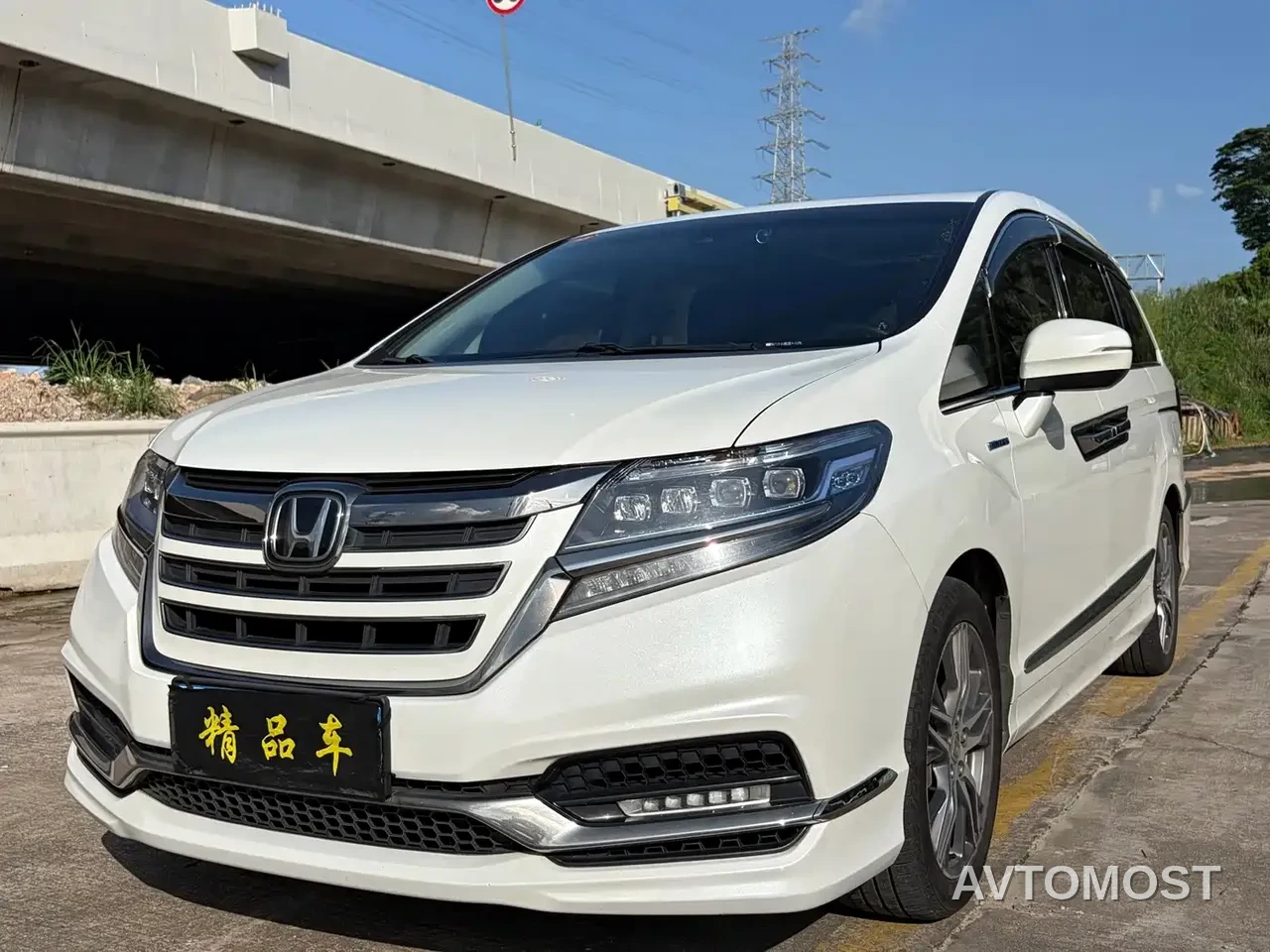 Honda Elysion 2019 2.0L Hybrid Luxury Edition — фото 3