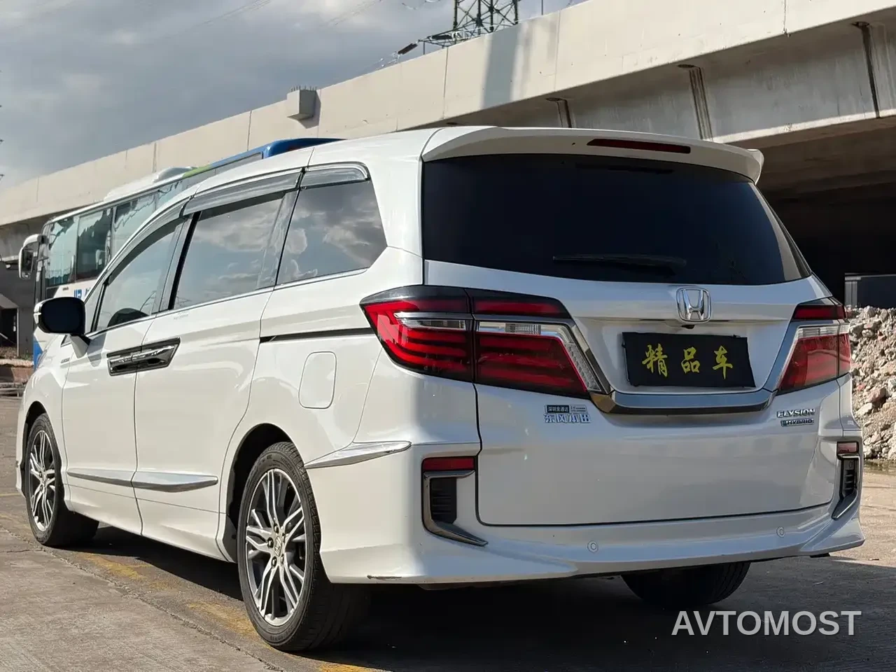 Honda Elysion 2019 2.0L Hybrid Luxury Edition — фото 9