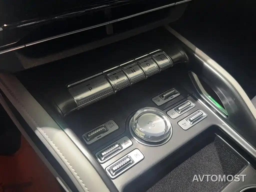 Lincoln Nautilus 2023 2.0T AWD Premium Edition — фото 11