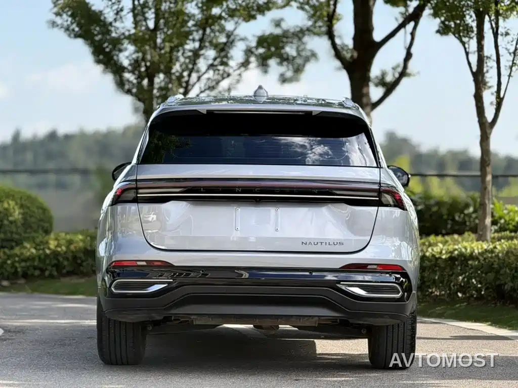 Lincoln Nautilus 2023 2.0T AWD Premium Edition — фото 12