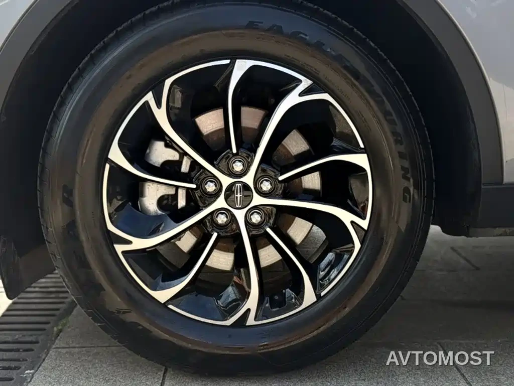 Lincoln Nautilus 2023 2.0T AWD Premium Edition — фото 15