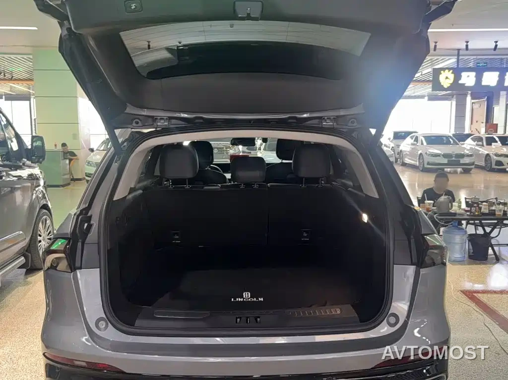 Lincoln Nautilus 2023 2.0T AWD Premium Edition — фото 16