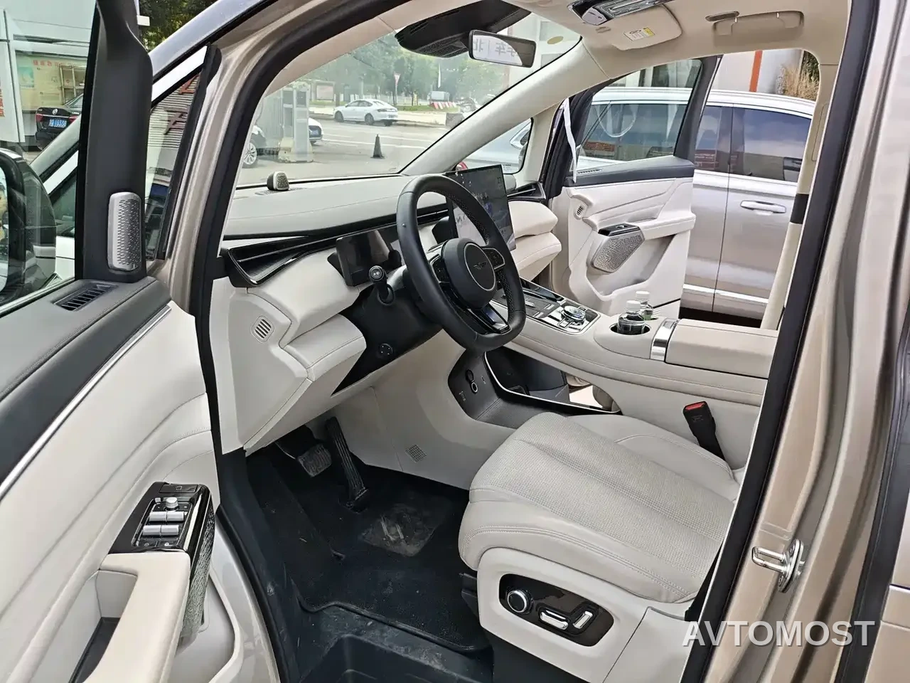 Geely Galaxy V900 2026 Model Year Base Version 6-Seater — фото 7