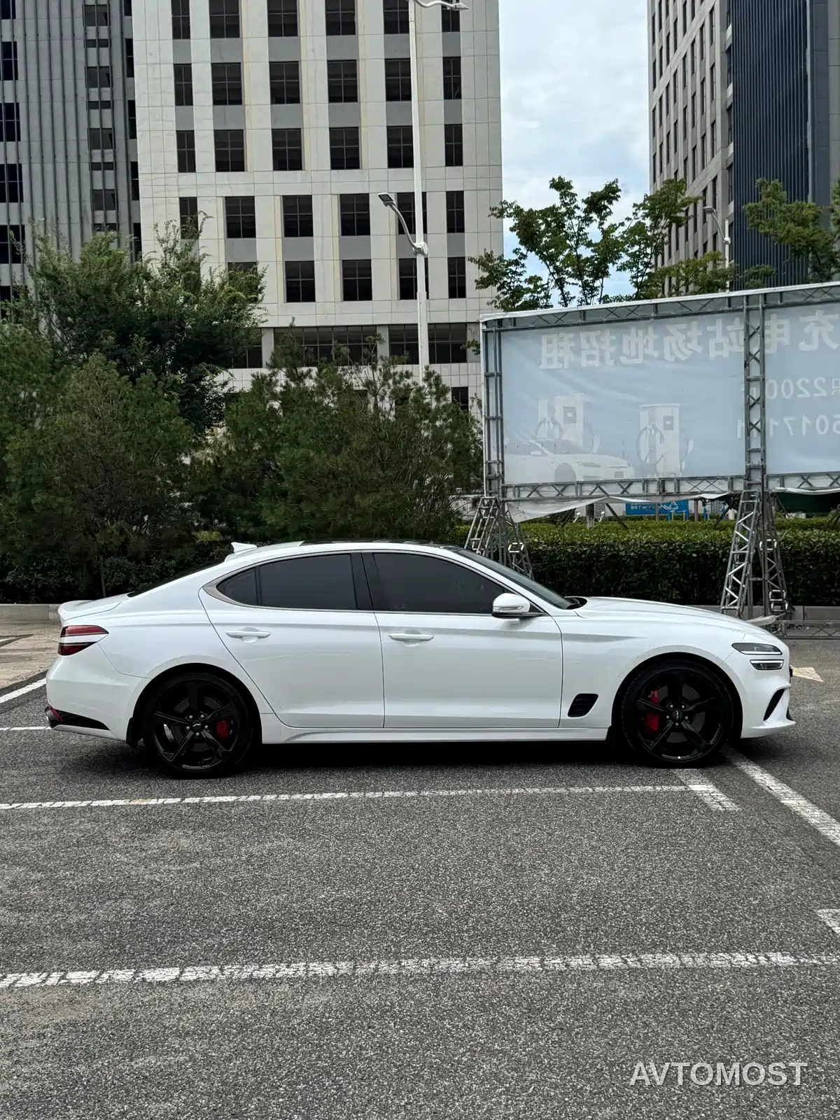 Genesis G70 2023 Model 2.0T RWD Luxury Edition — фото 5