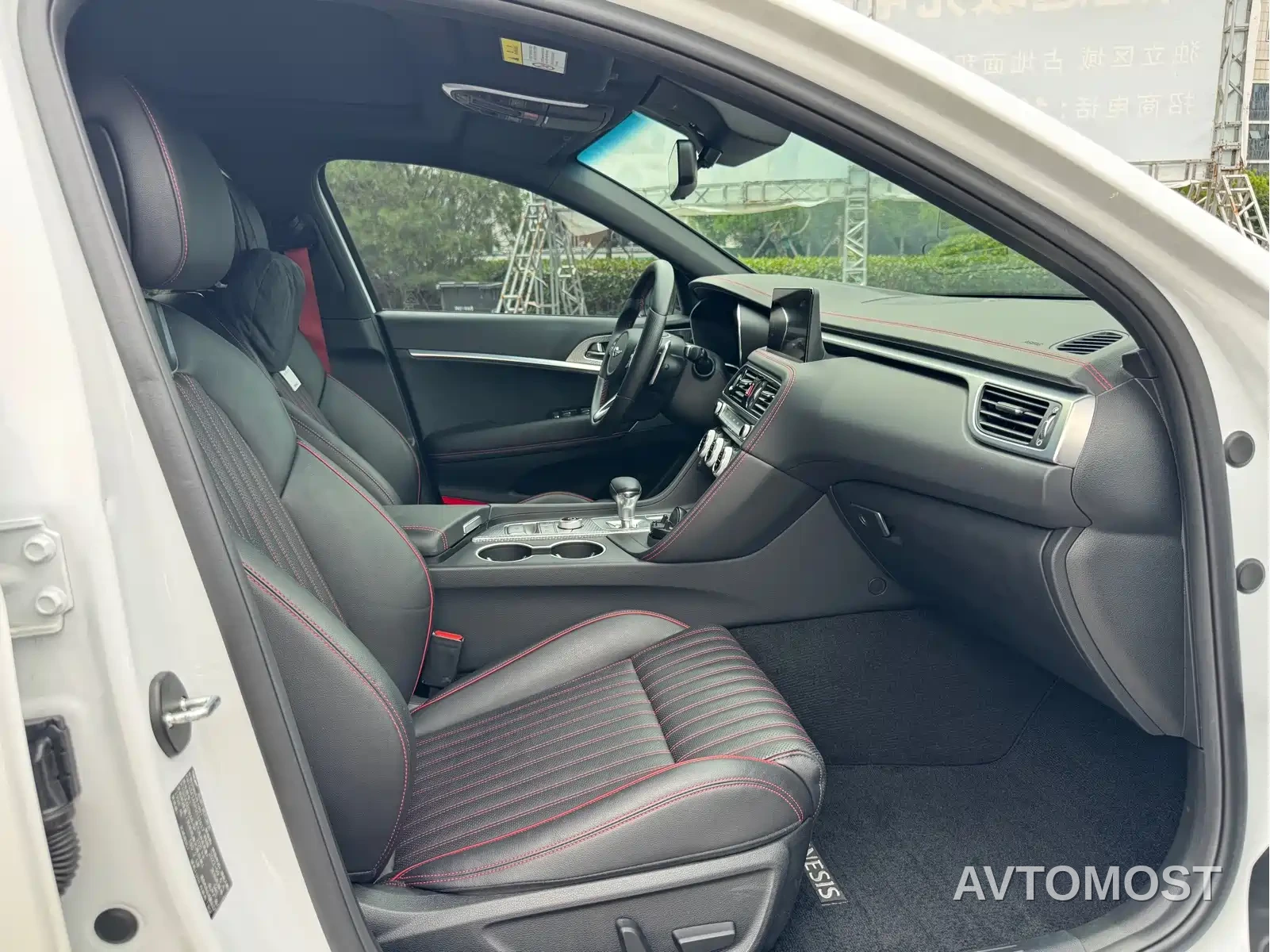 Genesis G70 2023 Model 2.0T RWD Luxury Edition — фото 13