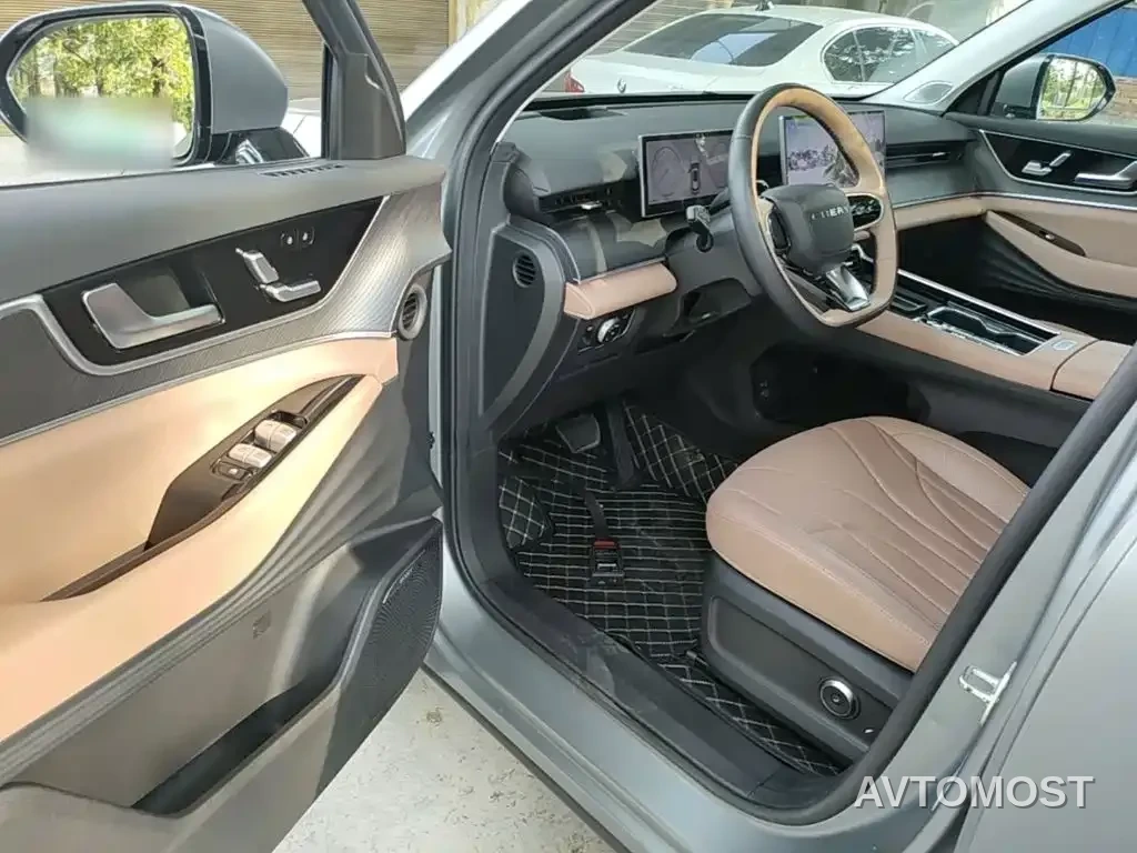 Chery Tiggo 8L 2024 2.0T 2WD Premium 5-seater — фото 16