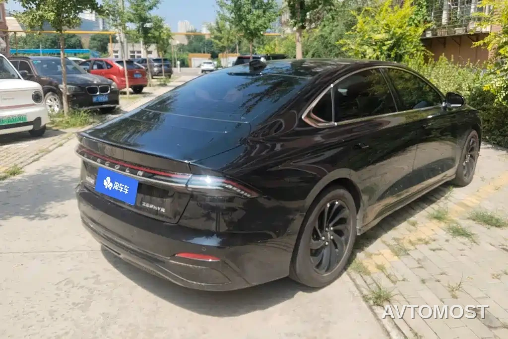 Lincoln Z 2025 2.0T Premium Hybrid — фото 3