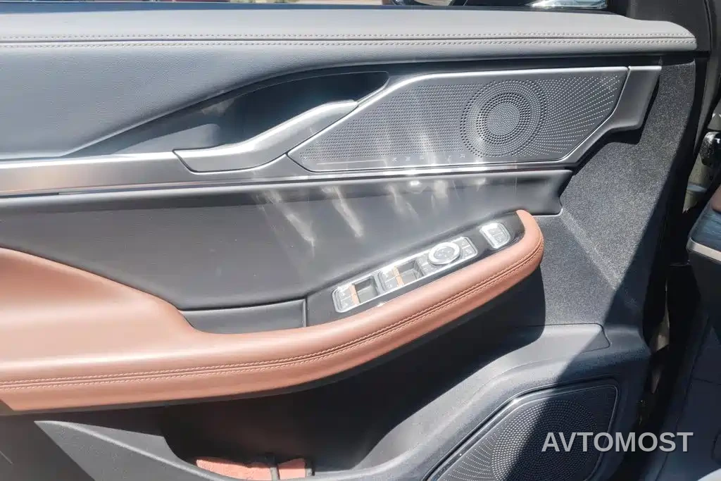 Lincoln Z 2025 2.0T Premium Hybrid — фото 7
