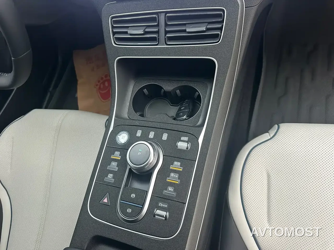 BYD Destroyer 05 2024 Glory Edition DM-i 55KM Luxury — фото 13