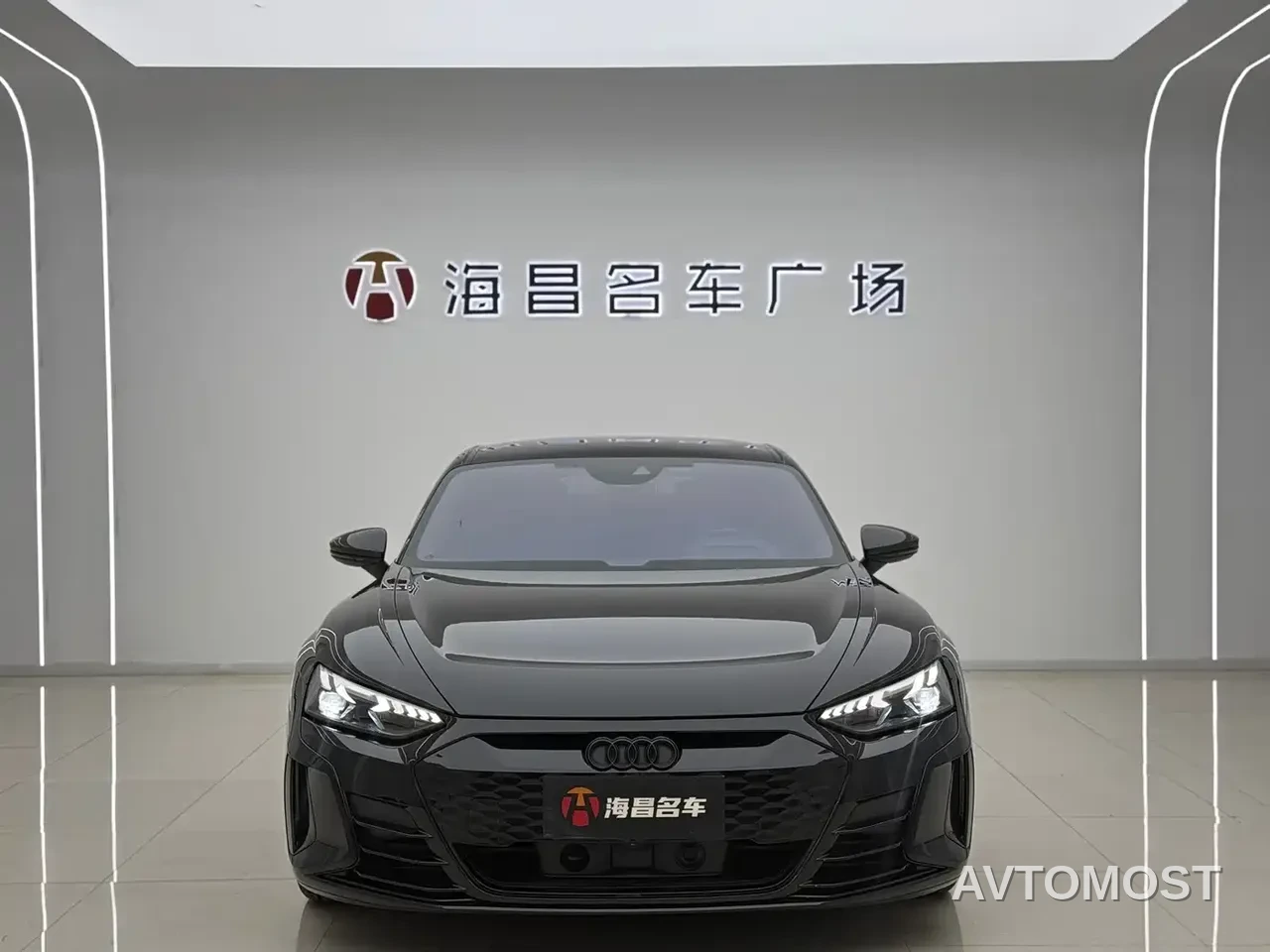 Audi RS e-tron GT 2023 Base Model — фото 2
