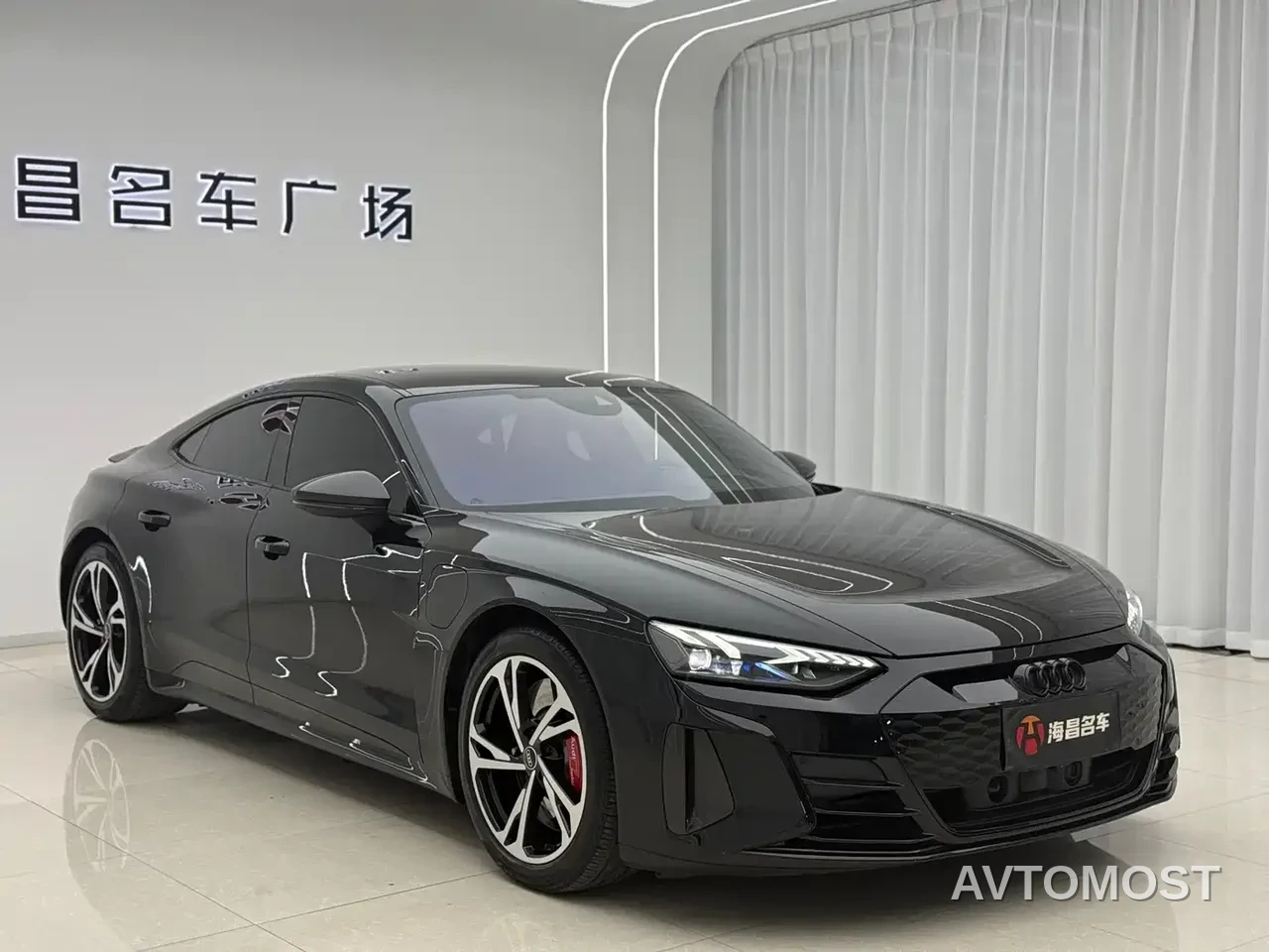 Audi RS e-tron GT 2023 Base Model — фото 3