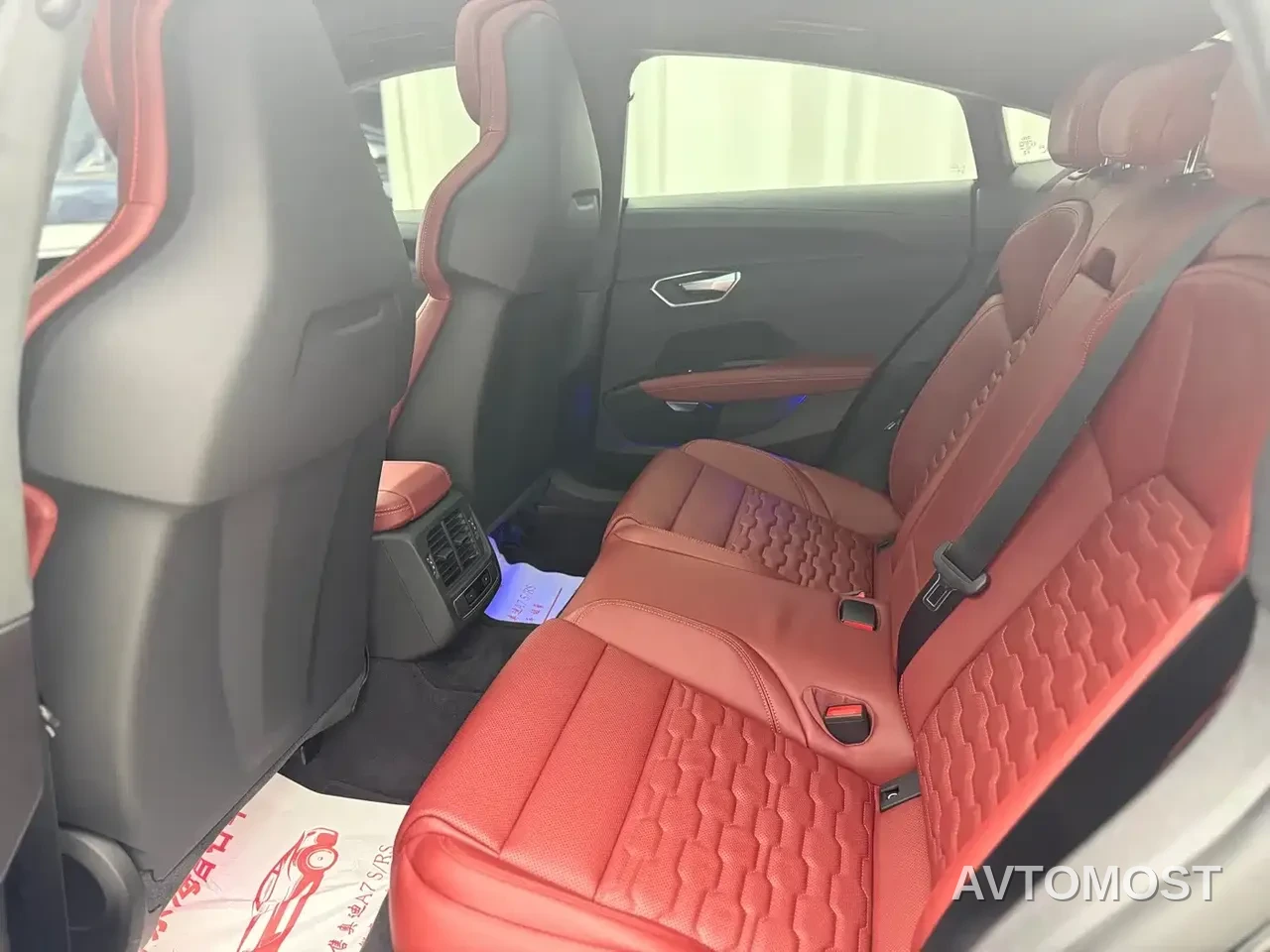 Audi RS e-tron GT 2023 Base Model — фото 6