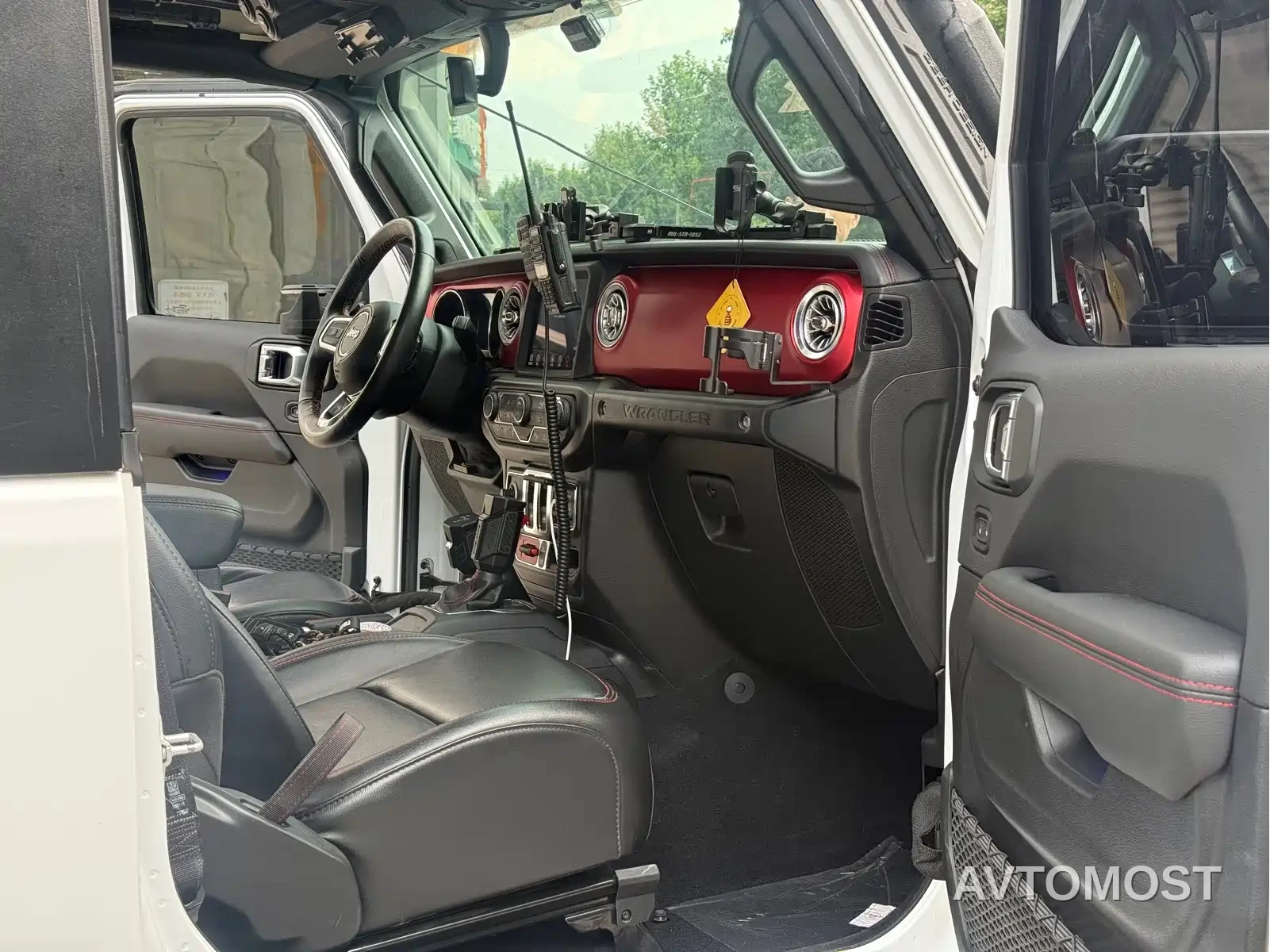 Jeep Wrangler 2021 2.0T Rubicon Two-Door — фото 3