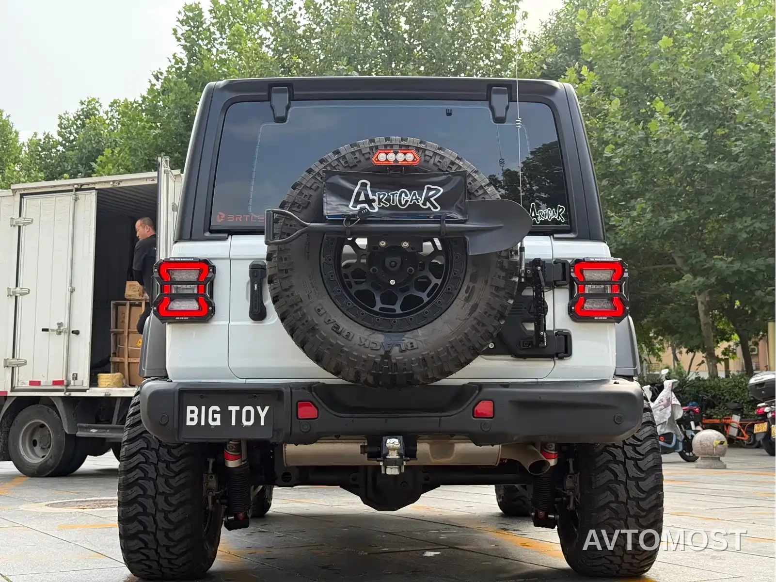 Jeep Wrangler 2021 2.0T Rubicon Two-Door — фото 11