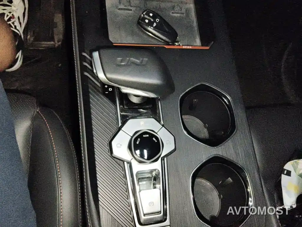 Changan UNI-K 2021 2.0T Premium — фото 11